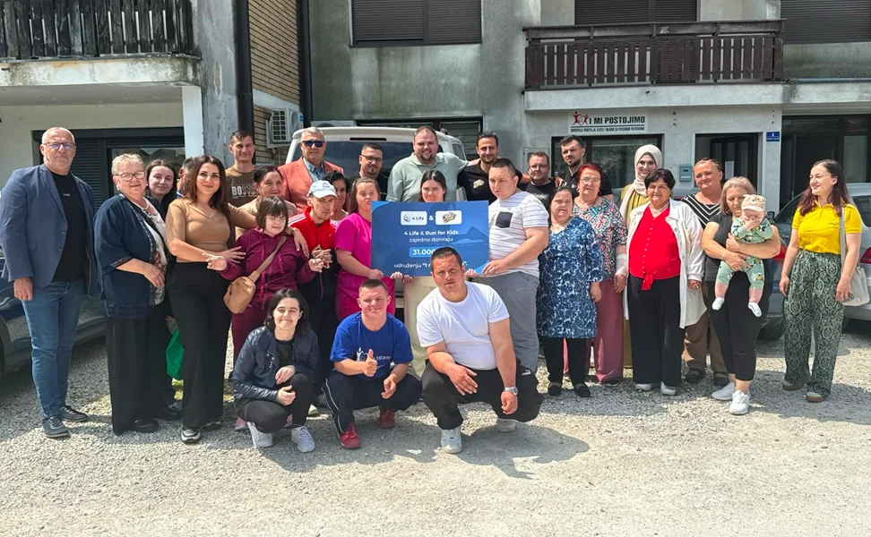 Spendenübergabe an ein Heim in Bosnien